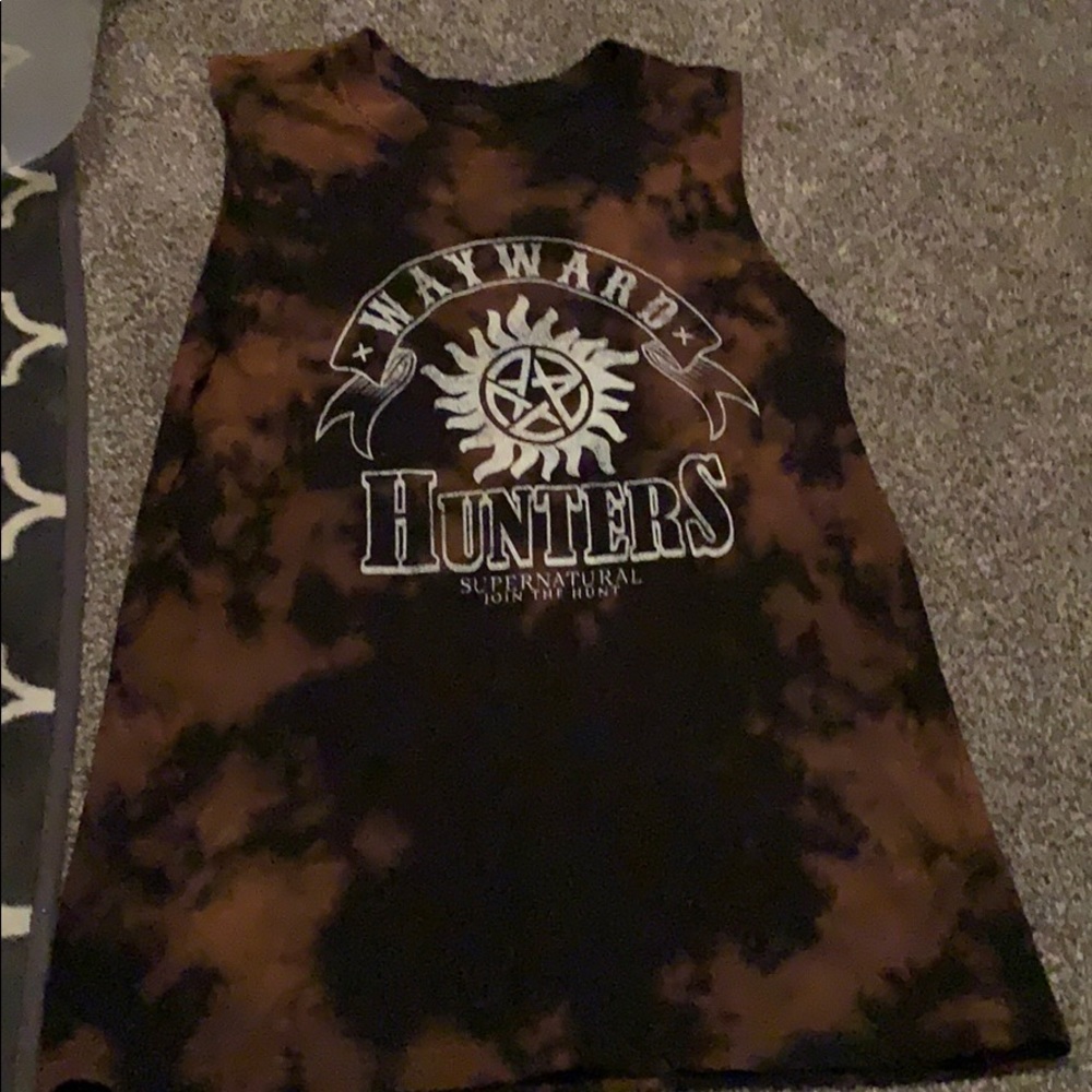 supernatural muscle tee